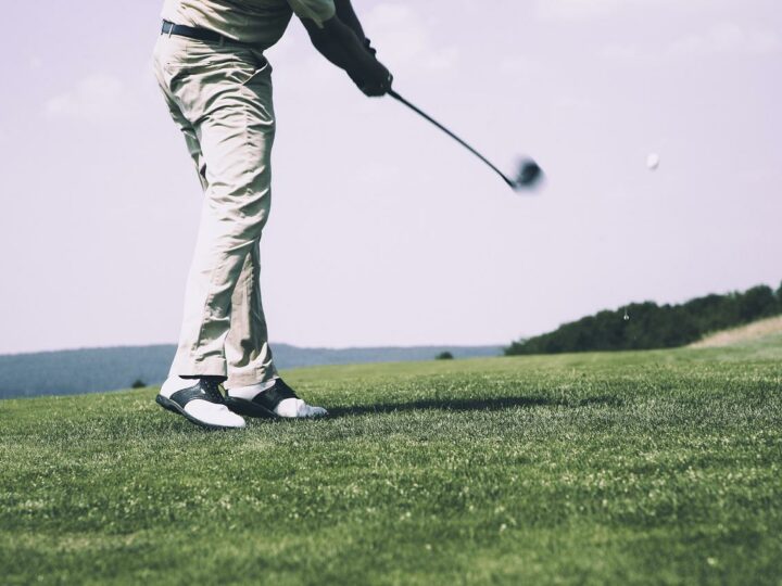 Czym charakteryzuje się profesjonalne pole golfowe – znane polskie kluby