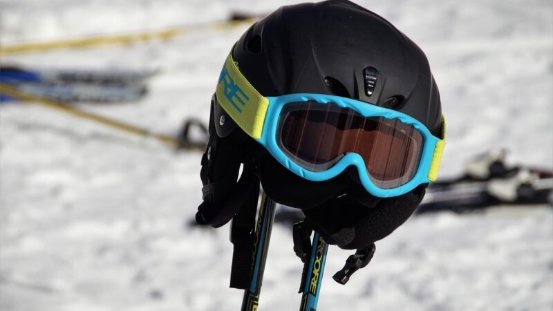 Jak dobrać odpowiedni kask narciarski Uvex dla siebie i swoich potrzeb?