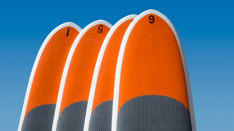Elektryczne deski surfingowe: nowoczesny sposób na sport wodny
