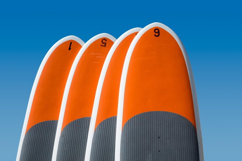 Elektryczne deski surfingowe: nowoczesny sposób na sport wodny