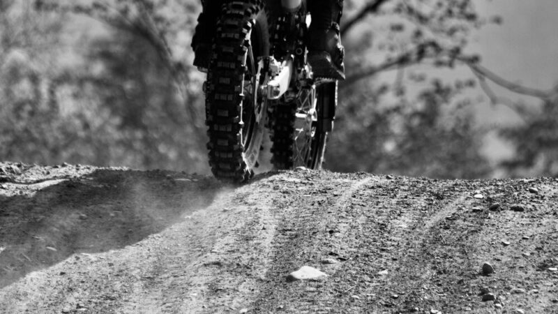 Jak wybrać odpowiedni rower trailowy: porównanie MTB Trail, Enduro i XC