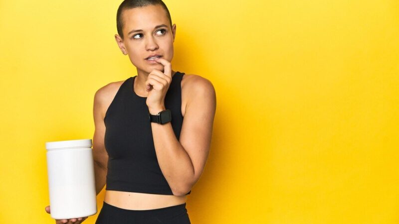 Czy kreatynę można brać na noc?