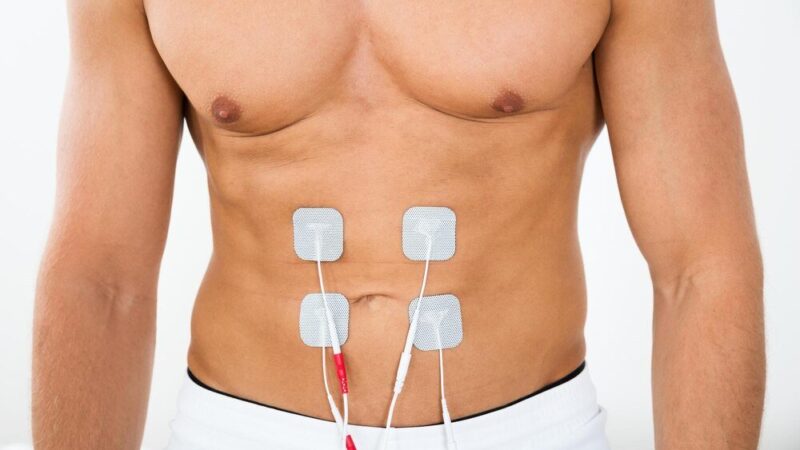 Elektrostymulator mięśni brzucha – efekty w praktycznym treningu