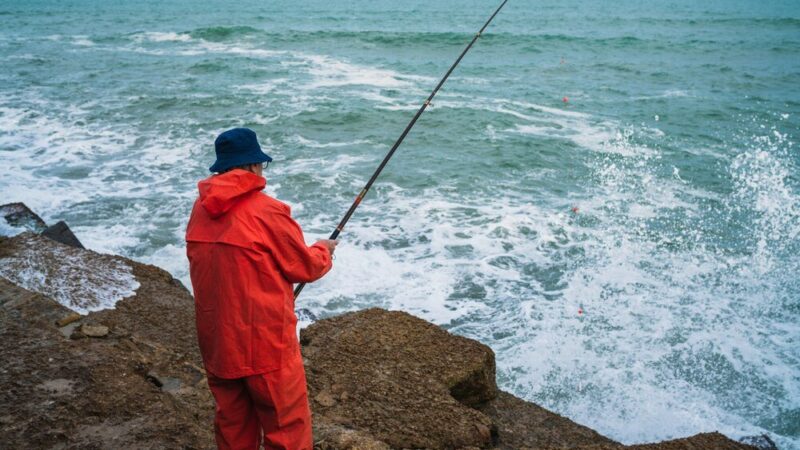 Gdzie wykupić pozwolenie na wędkowanie w morzu – poradnik krok po kroku