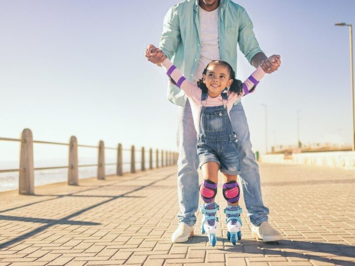 Jak nauczyć dziecko jeździć na rolkach – praktyczne wskazówki dla rodziców