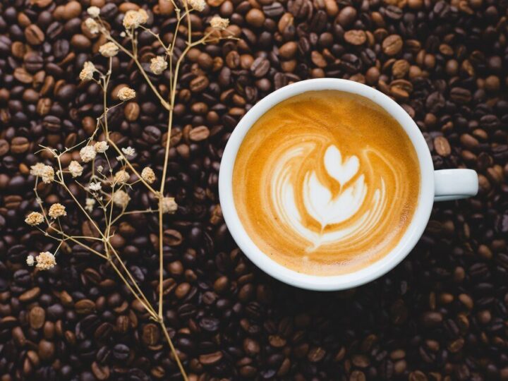 Keto kawa – przepis na energetyczny napój