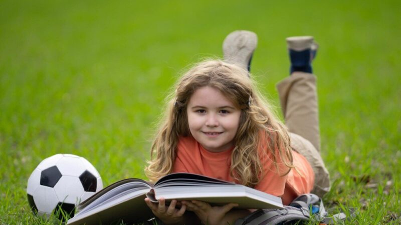 Książki o piłkarzach – inspirujące biografie i historie z boiska